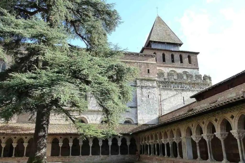 Appartement Entier Moissac Centre 30 M2 Calme Avec Cour Interieure Pour Velos A 50M Du Marche De Moissac Eksteriør billede